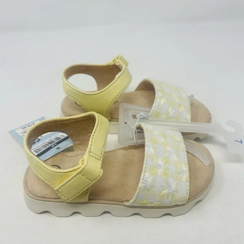 Cat & Jack Toddler Girls Size 7 Penelope Ankle Strap Sandal in Yellow/White‎ $20